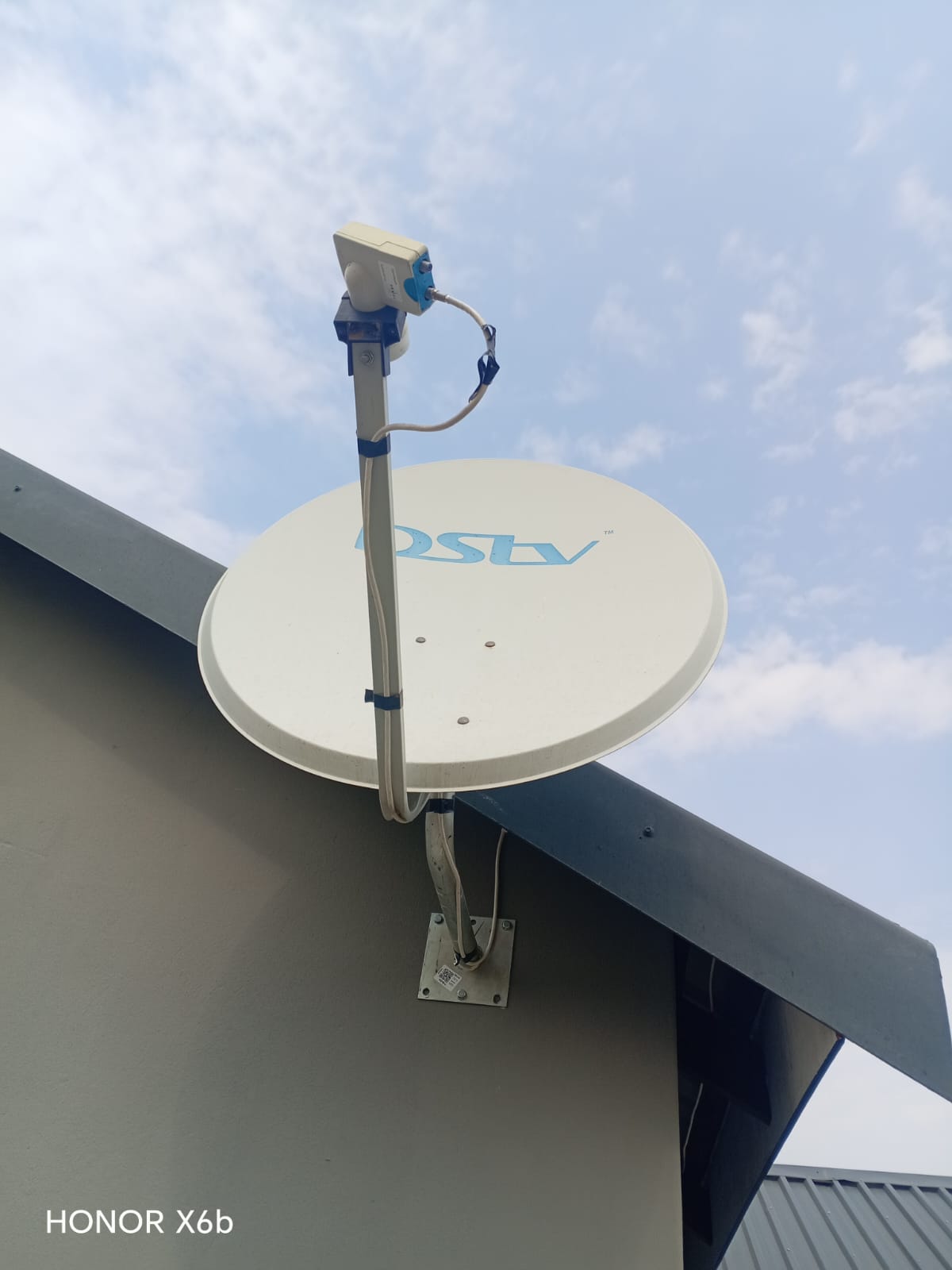 Galvanized bracket installation for wind resistance in Table View