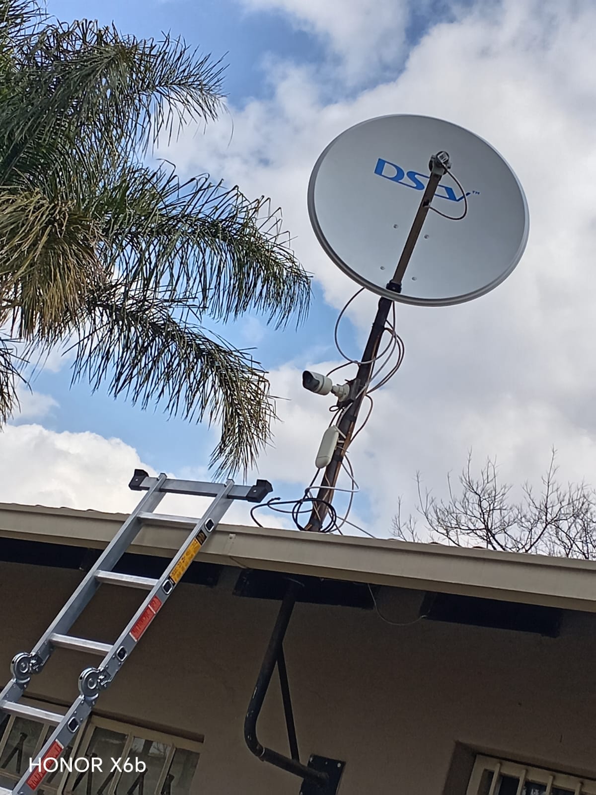 Fiberglass dish upgrade for a Table View beachfront property